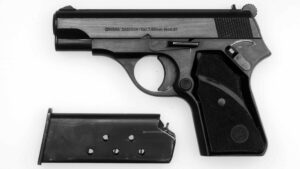 Eine Pistole des Fabrikats Crvena Zastava, Modell 67