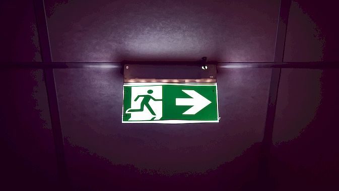 Explosion im Möbelhaus